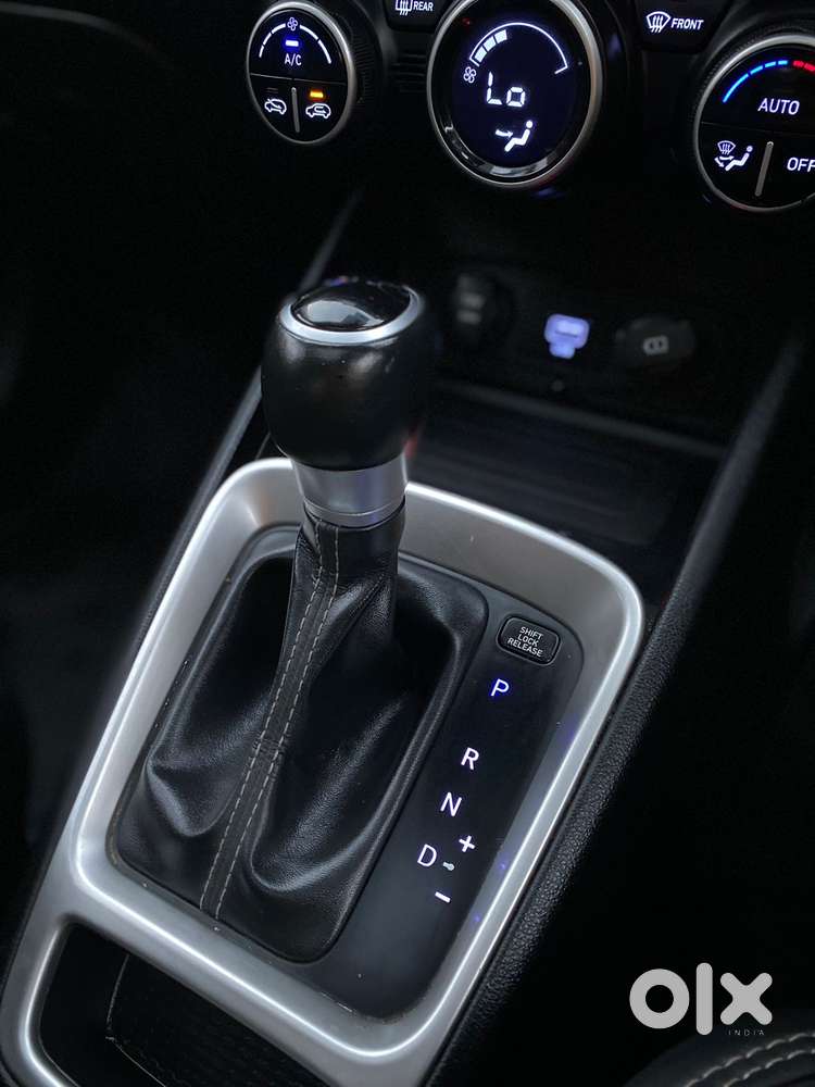 Hyundai Venue Sx Plus Turbo Dct, 2020, Petrol