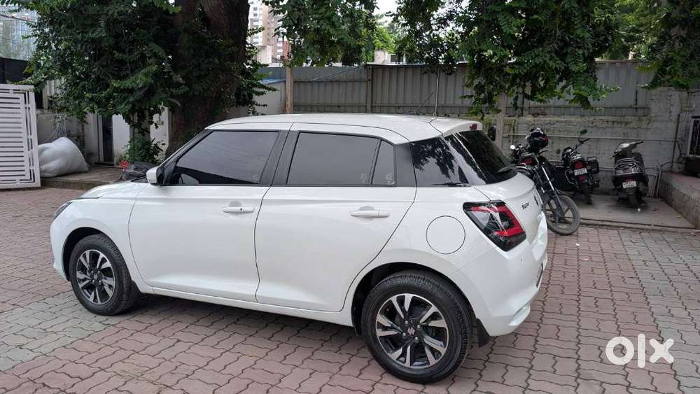 Maruti Suzuki Swift Zxi Plus, 2025, Petrol