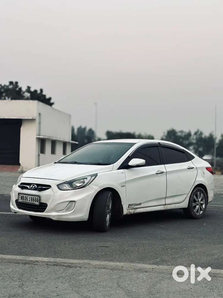 Hyundai Verna Petrol Manual 2012 Car