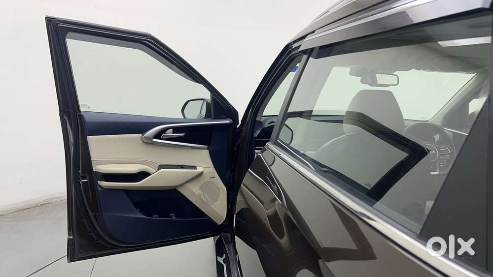 Kia Carens 1.4 Luxury Plus 6 Str, 2022, Petrol