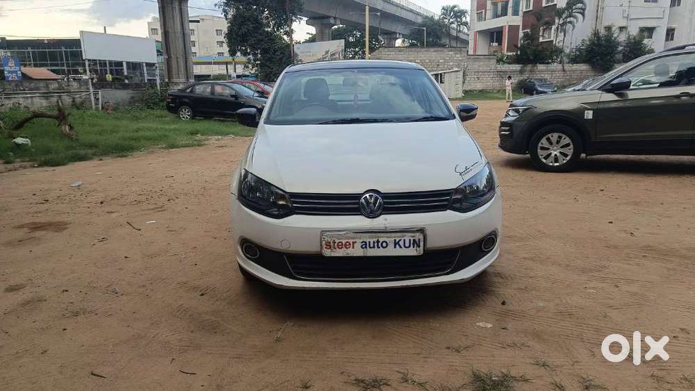 Volkswagen Vento Celeste 1.6 Highline, 2013, Diesel