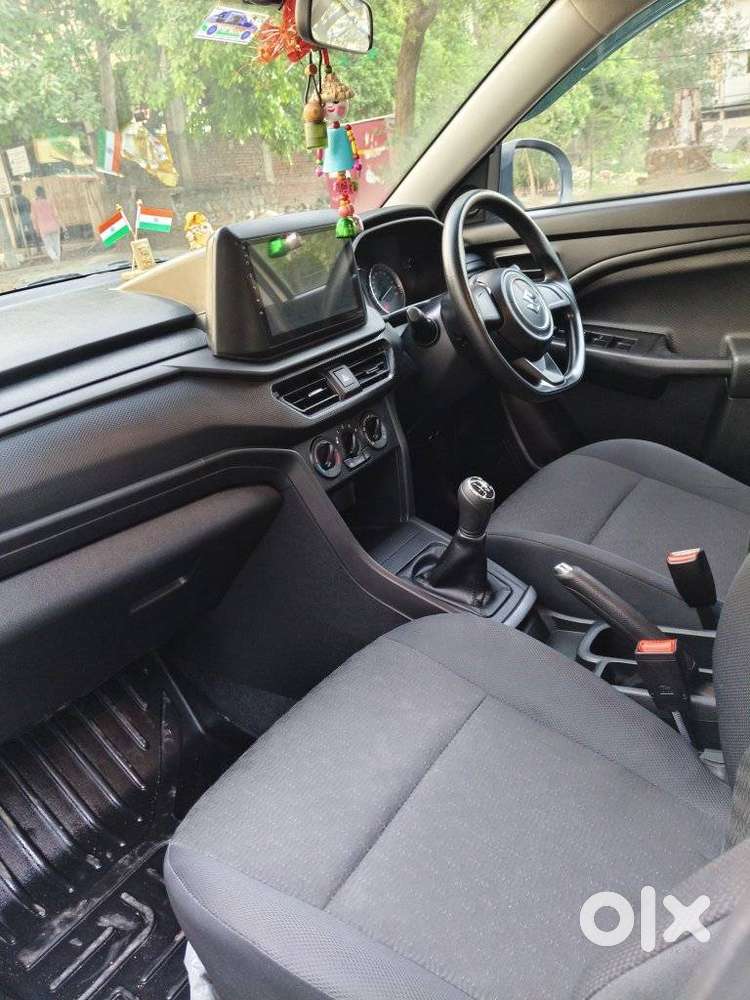 Maruti Suzuki Brezza 1.5 Lxi Smart Hybrid, 2025, Petrol