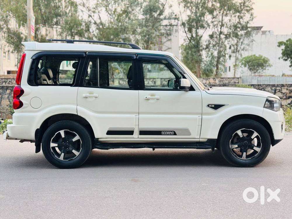 Mahindra Scorpio Classic 2.2 S 11 Mt 7 Str, 2023, Diesel
