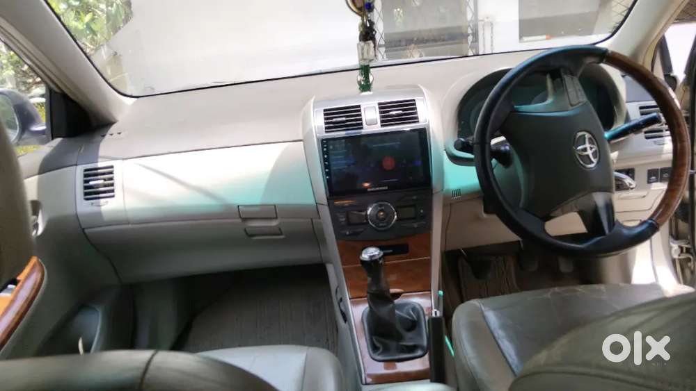 Toyota Corolla Altis 2010