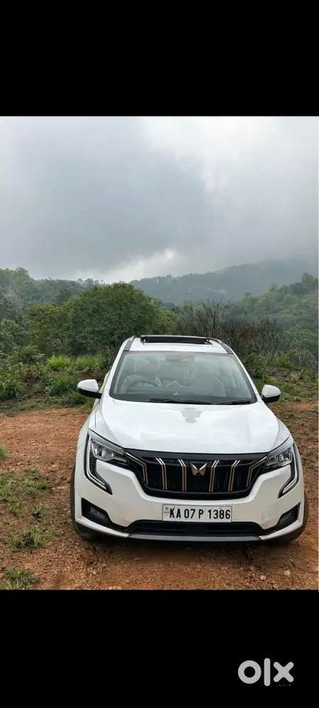 Mahindra XUV700 2.2 AX 2025