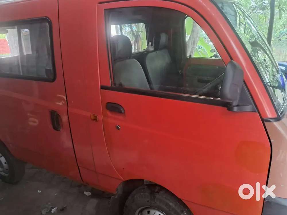 Mahindra Maxxmio Mini Van Vx