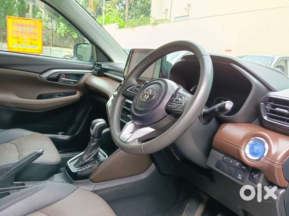 Toyota Urban Cruiser Hyryder 1.5 V Hybrid, 2025, Petrol