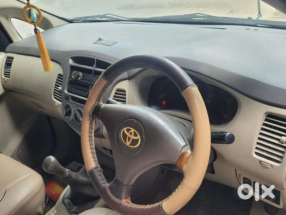 Toyota Innova 2011 Diesel Well Maintained