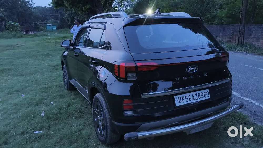 Hyundai Venue Petrol 2024