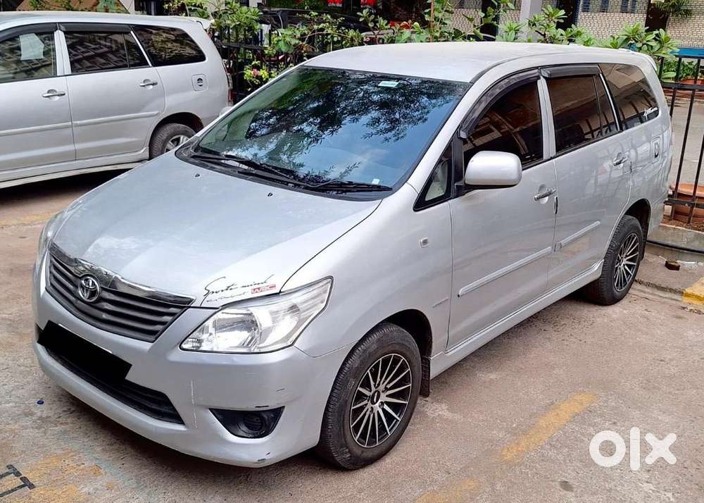 Toyota Innova 2.5 G (diesel) 8 Seater, 2012, Diesel