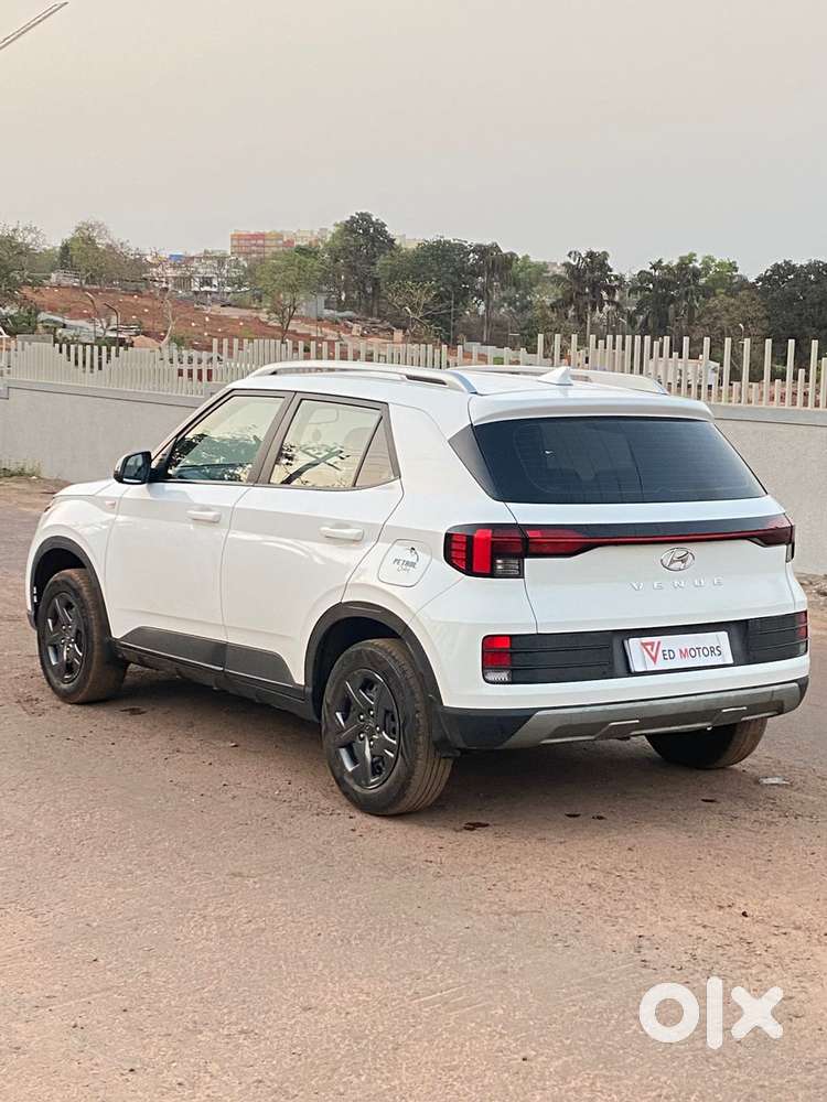 Hyundai Venue S 1.2 Petrol, 2023, Petrol