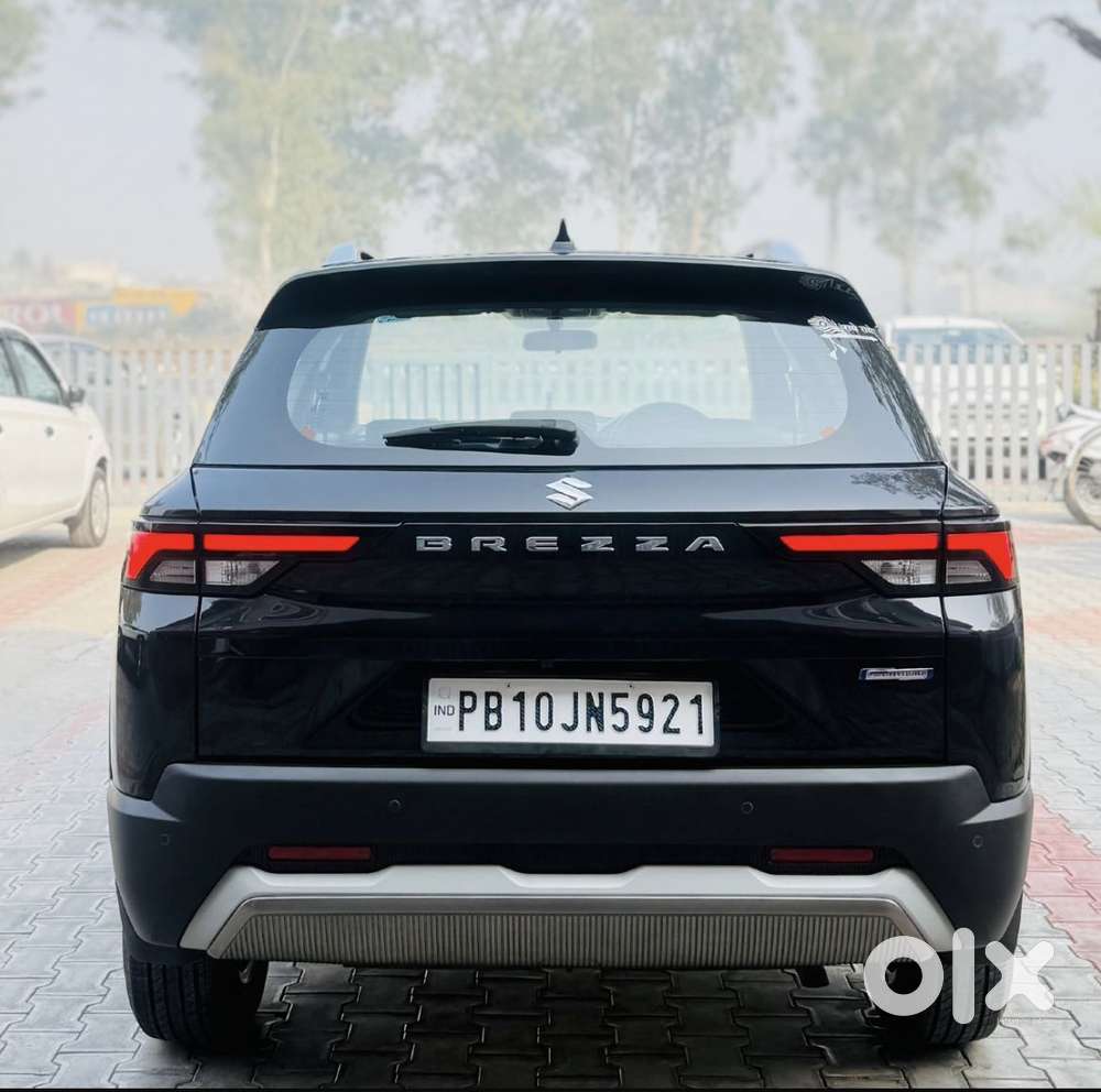 Maruti Suzuki Brezza 1.5 Zxi At Smart Hybrid, 2024, Petrol