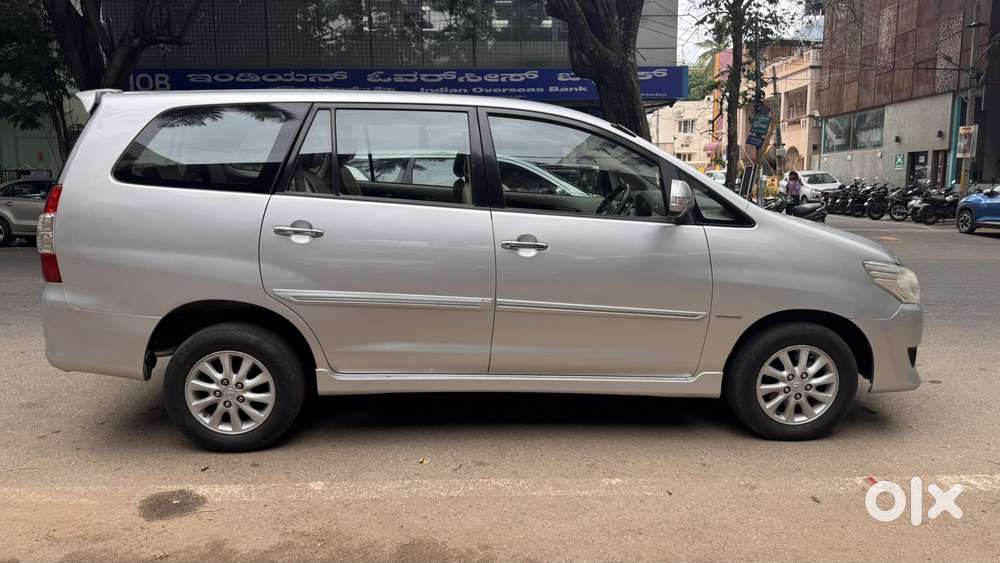Toyota Innova 2.5 V 7 Str, 2012, Diesel