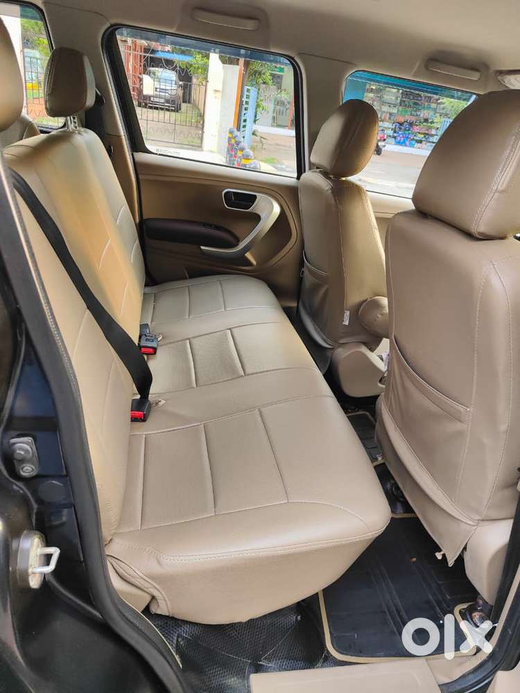 Mahindra Tuv 300 T8, 2017, Diesel