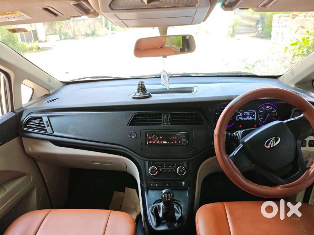 Mahindra Marazzo 2022 Dec