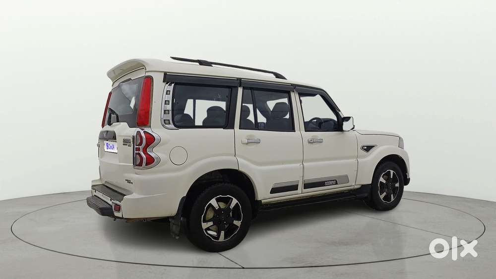 Mahindra Scorpio Classic 2.2 S 11 Mt 7 Str, 2023, Diesel