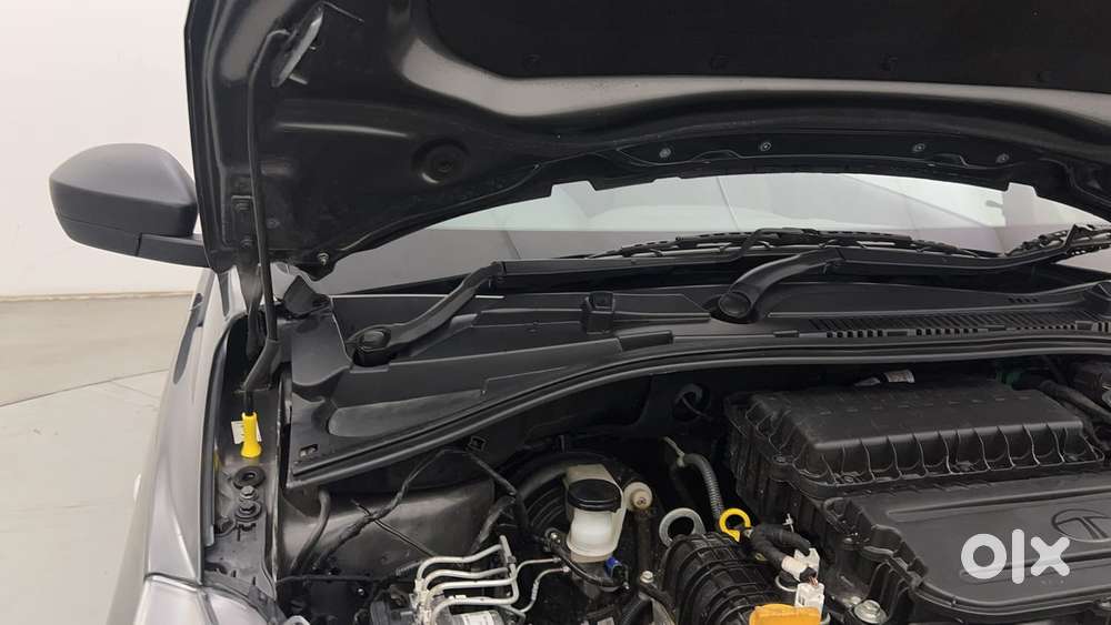 Tata Tiago Xe, 2025, Petrol