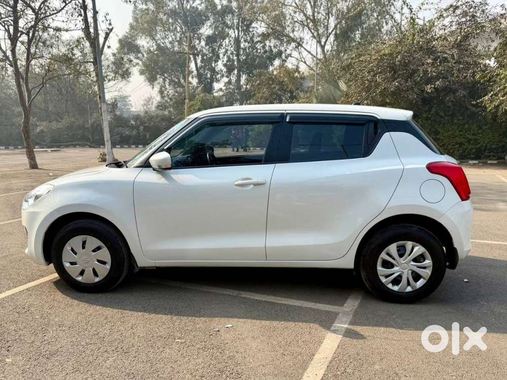 Maruti Suzuki Swift Vvt Vxi, 2021, Petrol