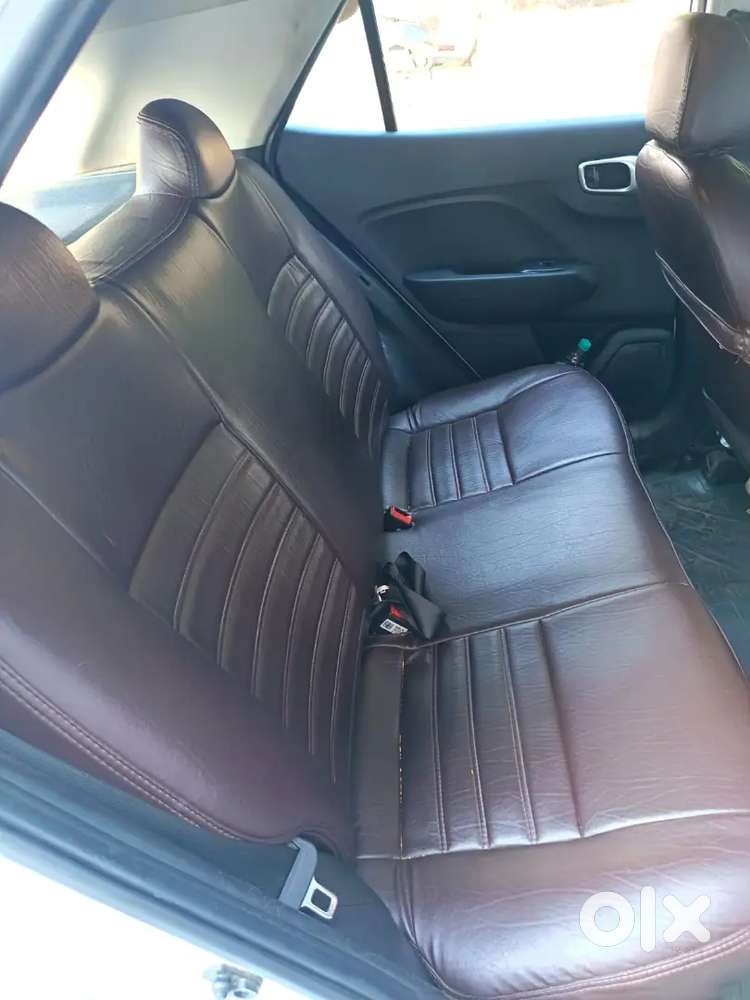 Hyundai Venue 2022 Petrol Well Maintained