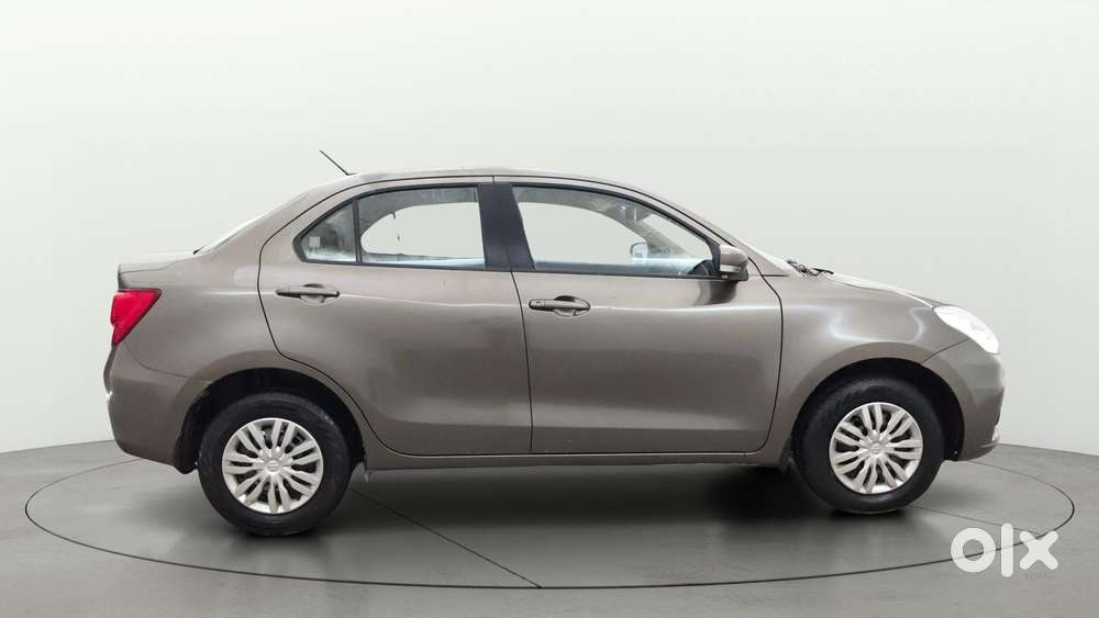 Maruti Suzuki Swift Dzire Amt Vxi, 2022, Petrol