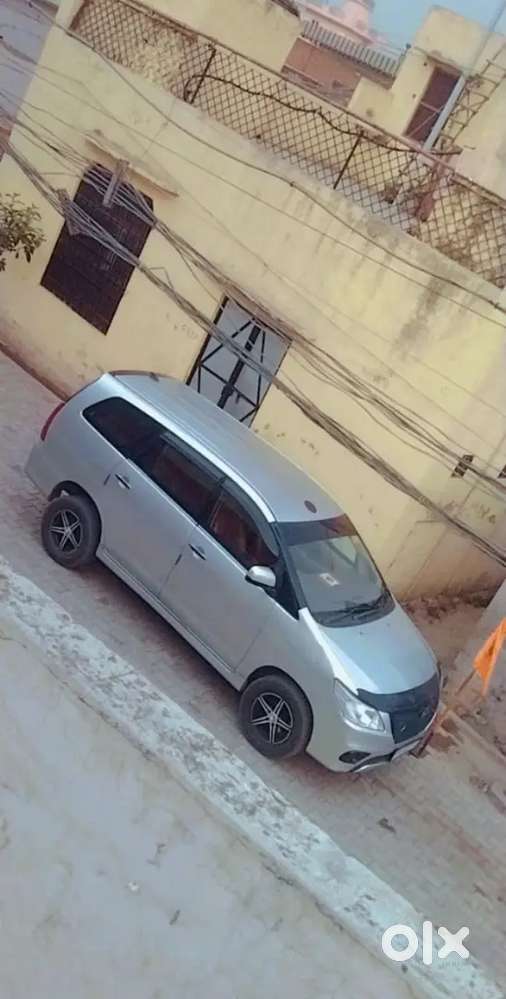 Toyota Innova 2008 Diesel 190 Km Driven