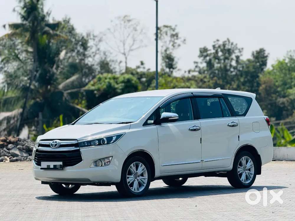 Toyota Innova Crysta 2016