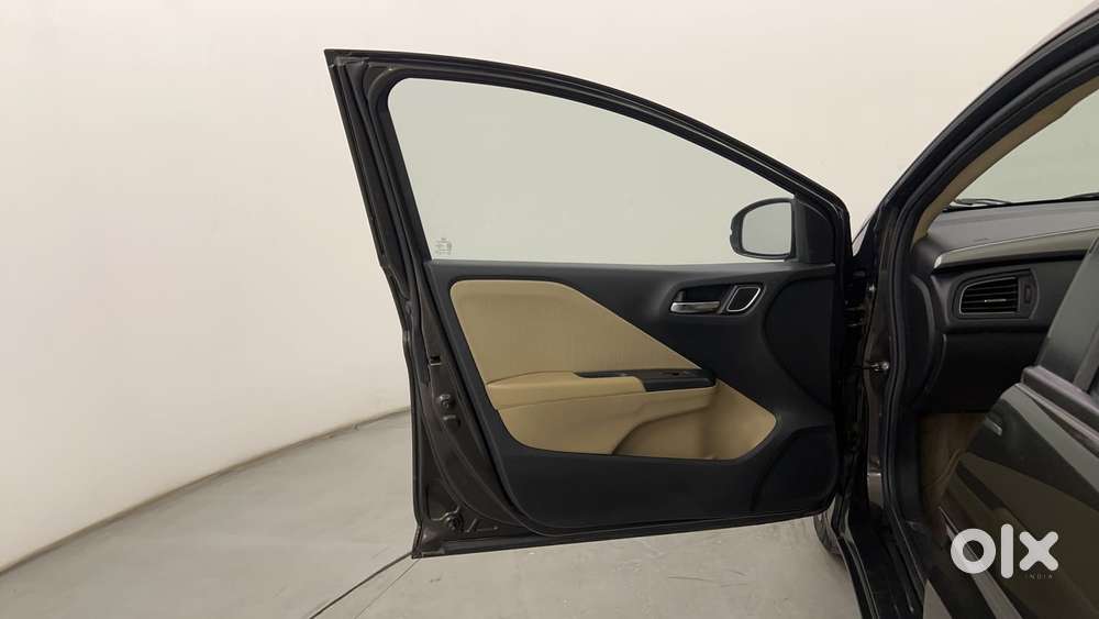 Honda City I-vtec V, 2022, Petrol