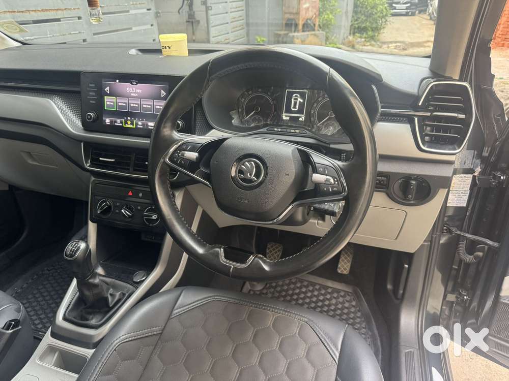 Skoda Kushaq 1.0 Tsi Ambition, 2022, Petrol