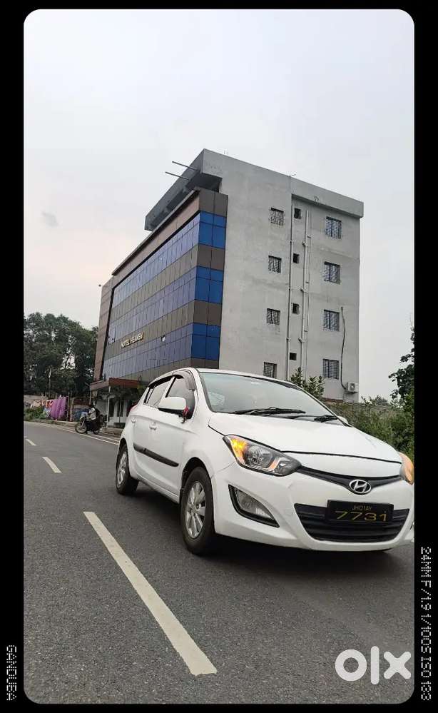 Hyundai New I20 1.2 2013 Car  Is Best Cundisn Car Me Koi Kam Kharcha