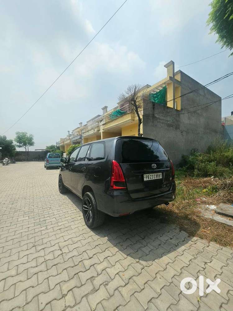 Toyota Innova 2.5 Gx 7 Str Bs-iii, 2015, Diesel