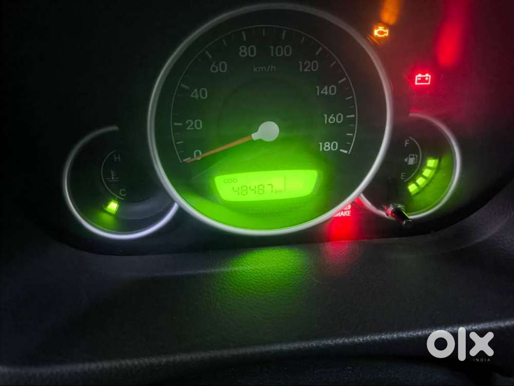 Hyundai Eon 2015 Petrol Good Condition, Less Driven, Airbag