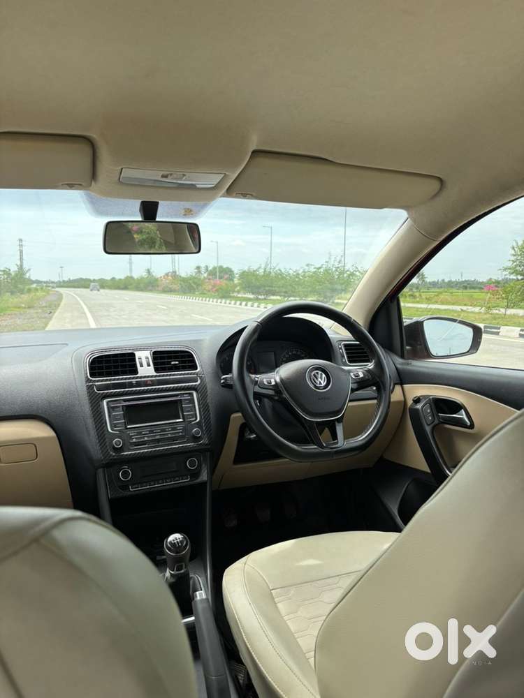 Volkswagen Polo Petrol 2016