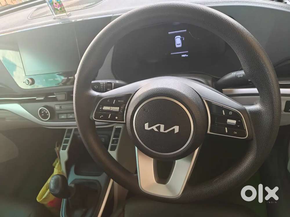 Kia Carens 2024 Diesel 8000 Km Driven