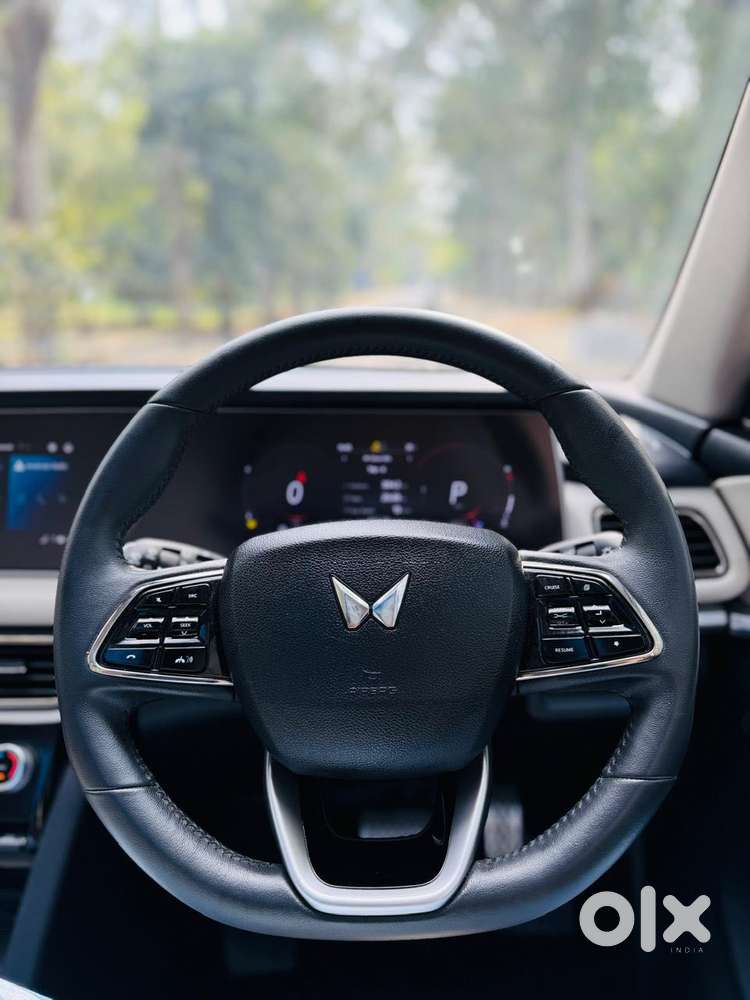 Mahindra Xuv700 2.2 Ax 7 Diesel At Luxury Pack Str, 2024, Diesel