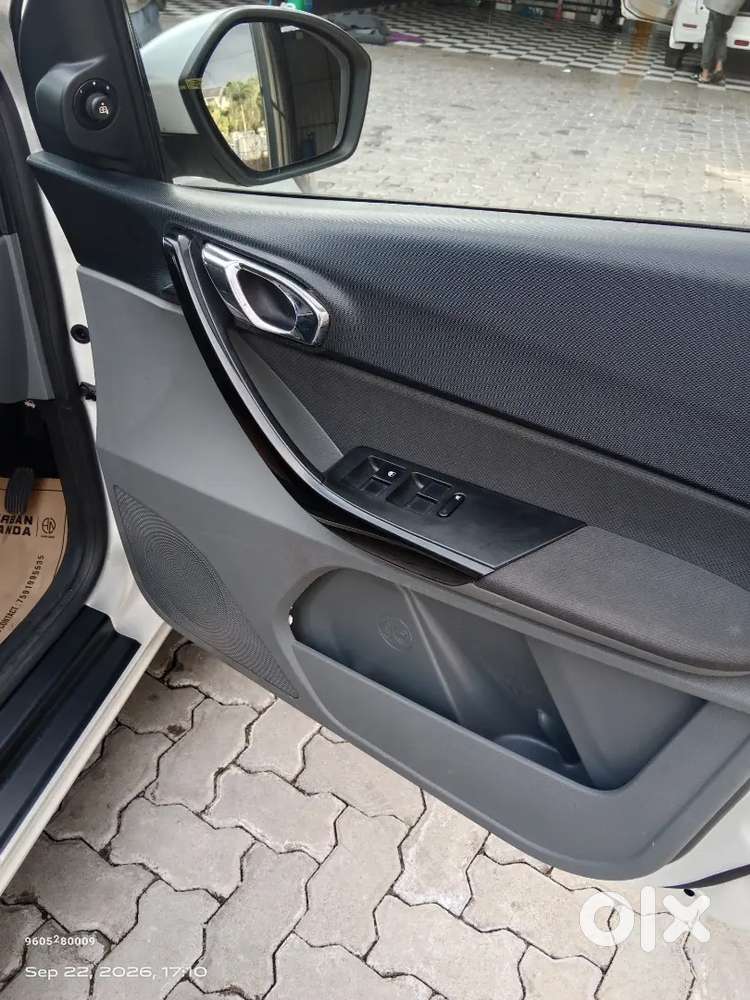 Tata Tigor Petrol Manual 2018 Variant