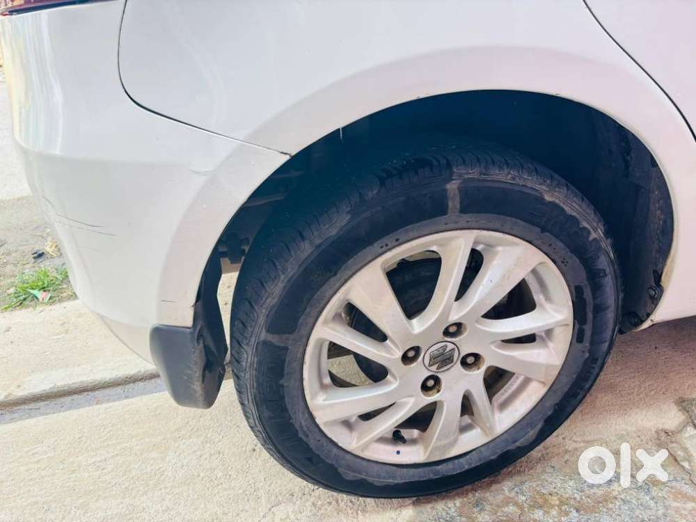 Maruti Suzuki Swift Ddis Zdi, 2012, Diesel