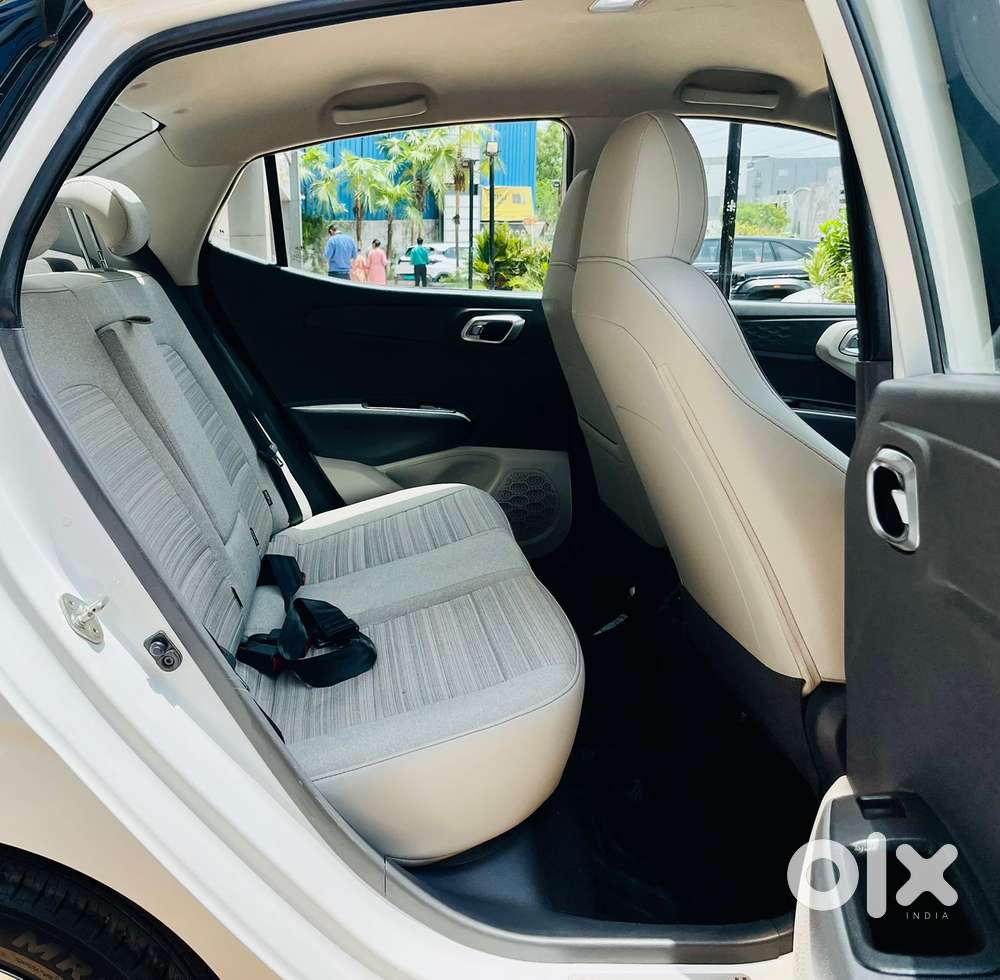 Hyundai Aura Sx Plus Automatic, 2022, Petrol