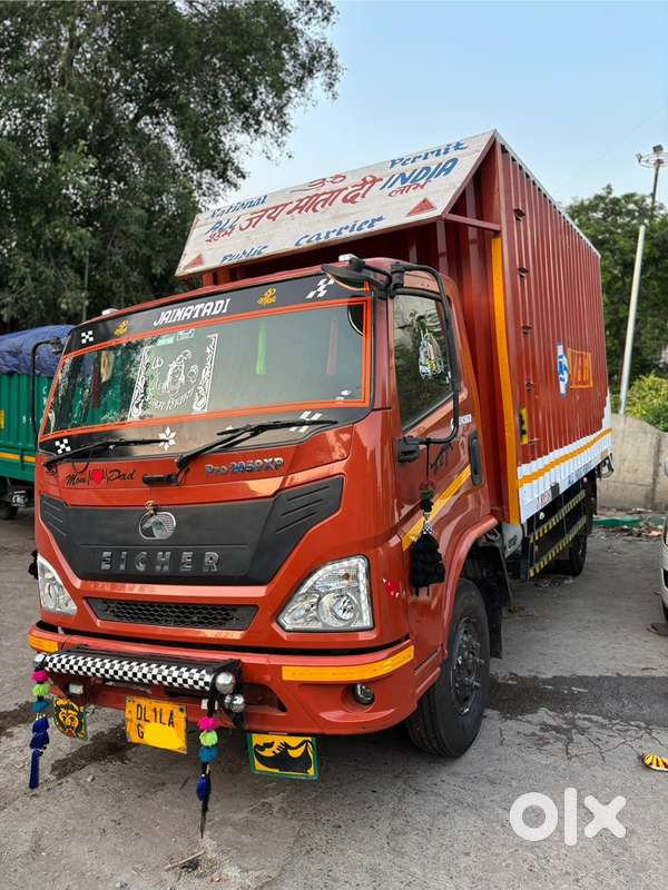 Eicher 2059 CNG 14 feet closed  body