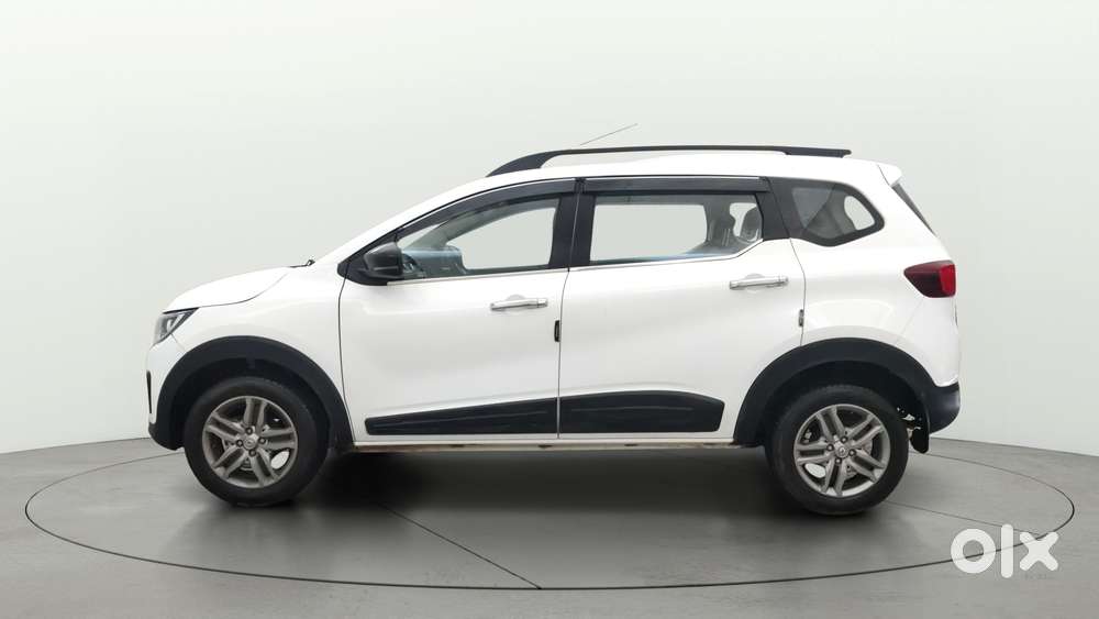 Renault Triber Rxz, 2022, Petrol