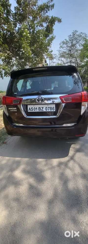 Toyota Innova Crysta 2016 Diesel 97000 Km Driven