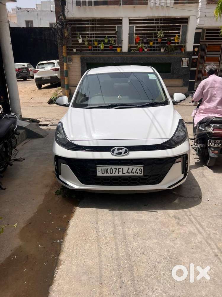 Hyundai Aura 2023 photo 2