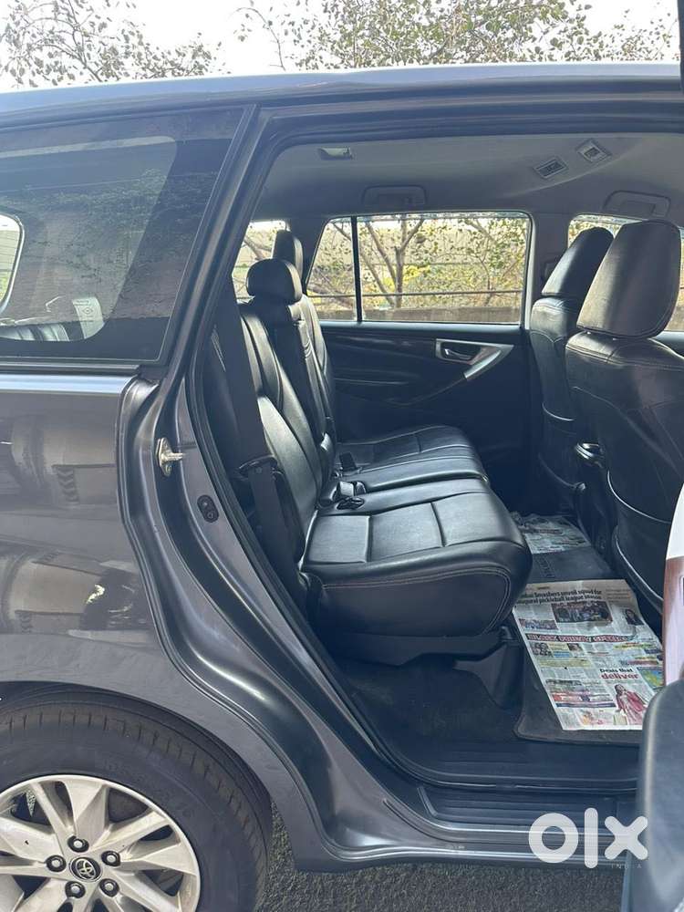 Toyota Innova Crysta 2.8 Gx At 8 Seater, 2018, Diesel