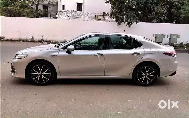 Toyota Camry Hybrid, 2022, Petrol