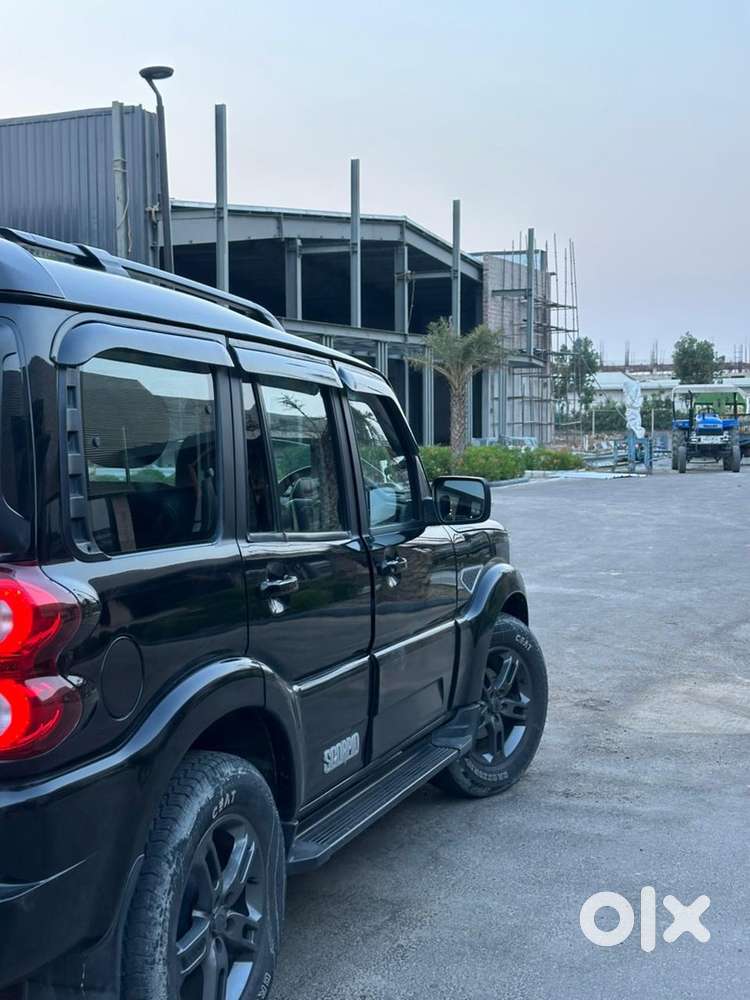 Mahindra Scorpio Classic 2021