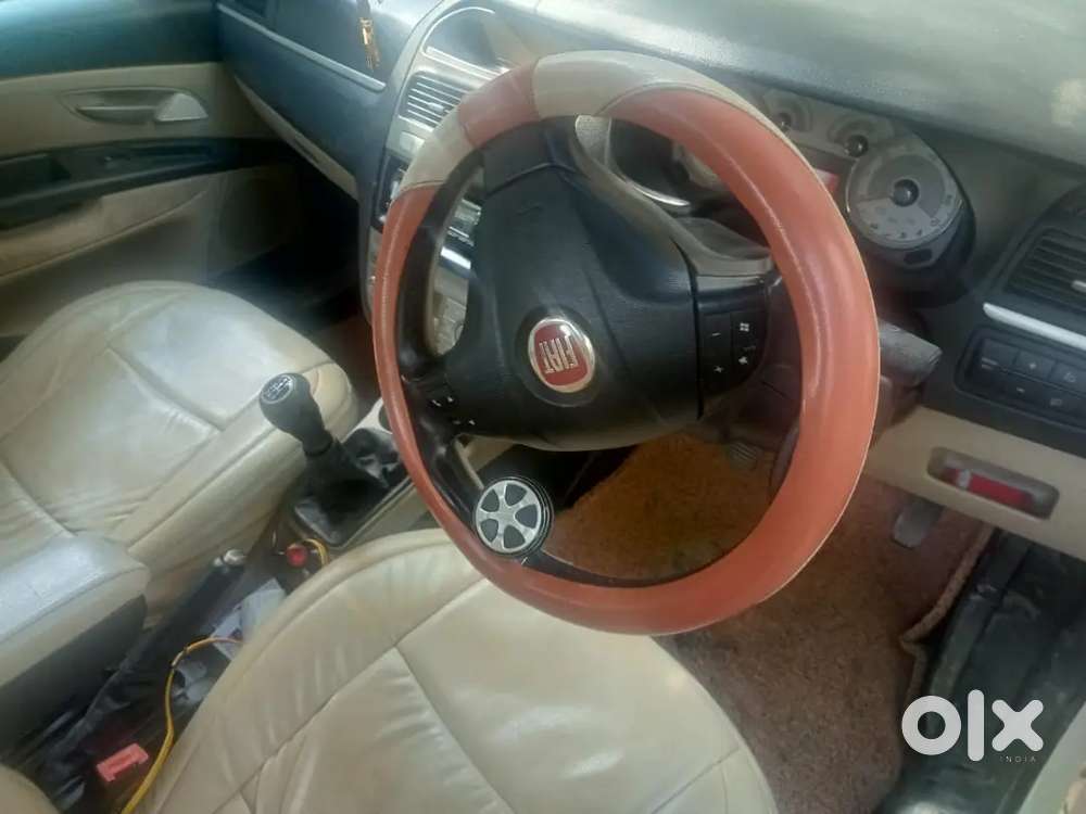 Fiat Linea Emotion 2011,petrol