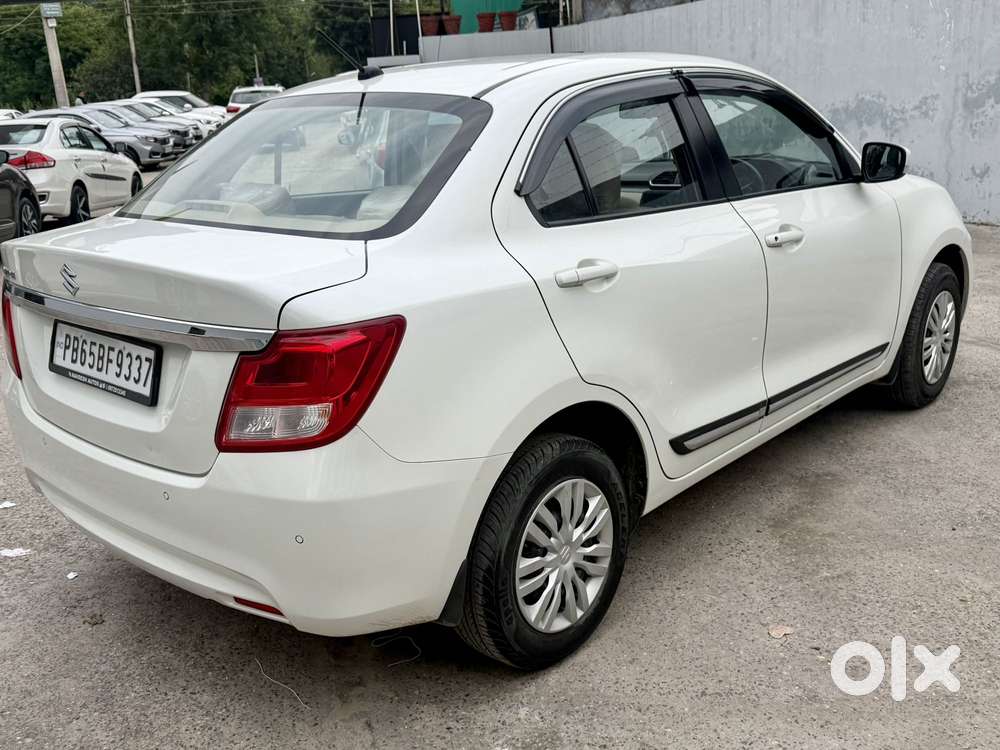 Maruti Suzuki Swift Dzire Vxi Optional, 2023, Petrol