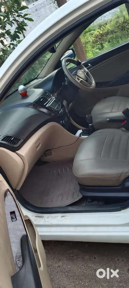 Hyundai Verna 1.6 Crdi Manual 2012