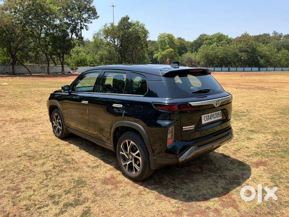Toyota Urban Cruiser Hyryder 2024 Showroom Condition