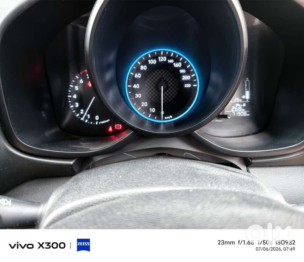 Hyundai Venue 2022 Petrol 71908 Km Driven