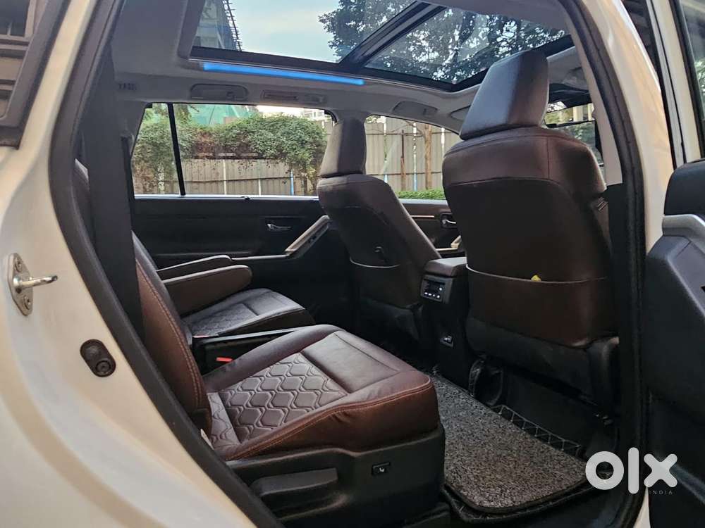 Toyota Innova Hycross 2.0 Zx (o) Hybrid 7 Str, 2024, Petrol